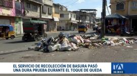 A un mes del toque de queda, Guayaquil y Durán enfrentan problemas de insalubridad. Concejales critican el desempeño de los consorcios recolectores. Un reportaje de Carlos Sacoto