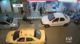 El país recuerda hoy los 75 segundos que marcaron un antes y un después en su historia; con un saldo de 670 fallecidos y miles de damnificados. Un reportaje de Ricardo Cruzatty