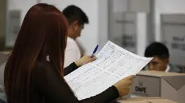 Las elecciones de Perú se vieron accidentadas tras retrasos en la entrega de paquetes electorales.