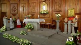 Misa del domingo 19 de abril del 2026, con el padre Allan Mendoza, desde la Capilla La Dolorosa del colegio San Gabriel de Quito