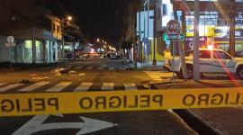 Hombres armados abrieron fuego contras un grupo que se encontraba en un automóvil.