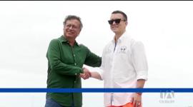 Excancilleres colombianos cuestionan los "tropiezos" del mandatario en política exterior; la relación con el gobierno ecuatoriano atraviesa uno de sus momentos más críticos.