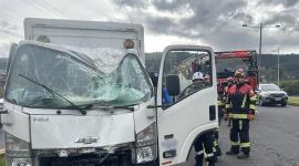 Un camión chocó en la Autopista General Rumiñahui y ocasionó fuerte congestión.