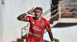 El delantero Carlos Garcés es el goleador del fútbol peruano