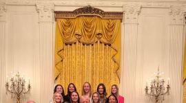 Mell Reascos estuvo en encuentro con el expresidente de Estados Unidos