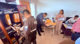 Allanan oficinas del Municipio de Macará, en la provincia de Loja.