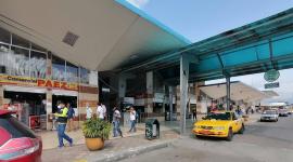 Mujer fallció mientras esperaba un bus en la terminal terrestre de Portoviejo.