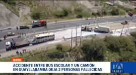 El siniestro involucró a una unidad que transportaba niños a la catequesis; se registran 42 heridos tras la fuerte colisión al noreste de Quito. La vía ya fue habilitada.
