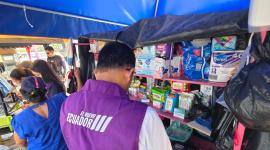 Arcsa detecta almacenamiento irregular de insumos médicos en los alrededores de hospital en Durán, provincia del Guayas.