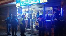 Un menor fue hallado en un bar clandestino en el sur de Quito.