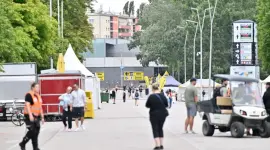 Vista general del exterior del estadio Happel tras la cancelación de los tres conciertos de Taylor Swift, después de que el Gobierno confirmara un ataque planeado en el estadio de Viena, Austria