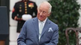 El rey Carlos III y la reina Camila fueron recibidos este martes en la Casa Blanca por el presidente de Estados Unidos, Donald Trump, y la primera dama Melania Trump, como parte del segundo día de su visita de Estado a Washington.