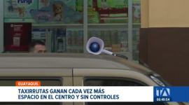 La falta de transporte eficiente hacia cantones vecinos ha provocado la proliferación de paraderos de taxirrutas. Un reportaje de Camila Guevara