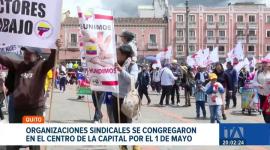 La marcha en Quito, que se extendió por más de dos horas, estuvo marcada por reclamos contra la gestión gubernamental y exigencias de estabilidad laboral. Un reportaje de Fausto Yépez