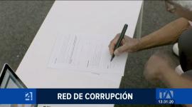 La denuncia apunta a un polémico contrato firmado durante la administración anterior a favor del comité de trabajadores; la exministra Ivonne Núñez cuestionó los altos beneficios económicos en el sector.