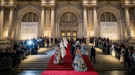 La Gala del Met 2026 vuelve a tomar el Museo Metropolitano de Nueva York con el tema Costume Art y el dress code Fashion is art.