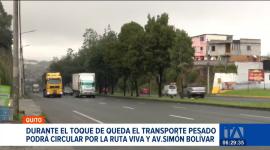 Con el objetivo de asegurar el abastecimiento de productos básicos en los mercados, las autoridades permitieron la libre circulación de camiones. Un reportaje de Stephany Paz