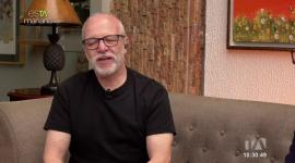 El cantautor, Alberto Plaza, nos visita en su paso por Ecuador para compartir su lado más humano y cómo fue esa transición personal al convertirse en un referente musical.