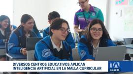 Docentes de varios centros educativos están incorporando herramientas de IA en sus clases. Un reportaje de Jazmín Solís
