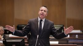 El exasambleísta Guillermo Celi durante una sesión de Pleno.