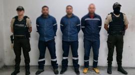 Tres hombres, dos extranjeros y un ecuatoriano, fueron detenidos durante un operativo en Tumbaco.