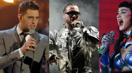 El cantante canadiense Michael Buble (i), al cantante colombiano J Balvin (c), y la cantante estadounidense Katy Perry.