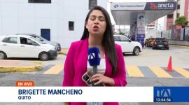 Desde el pasado viernes, varias estaciones de servicio de Quito reportan desabastecimiento, generando largas filas e incertidumbre. Un reportaje de Brigette Mancheno