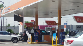 En la estación de servicio Primax, ubicada en la av. Juan Tanca Marengo, norte de Guayaquil, se quedó sin combustible, la tarde del 11 de mayo de 2026.