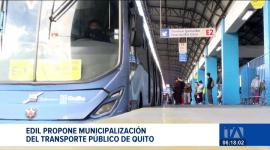 Tras las paralizaciones calificadas como "chantaje" por el Municipio, surge la opción de que el Cabildo asuma la gestión directa de todas las rutas. Un reportaje de Stephany Paz