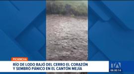 El lodo y los escombros causaron graves daños estructurales en Aloasí. Habitantes denuncian que ya habían advertido sobre la vulnerabilidad del sector. Un reportaje de Nathalie Jiménez