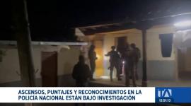 Uniformados habrían adulterado condecoraciones y certificados con el objetivo de obtener ventajas, reconocimientos y ascensos dentro de la institución. Un reportaje de Catalina García