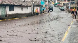 Debido a las precipitaciones registradas la tarde del 16/05/2026, se reportan varias viviendas inundadas en distintos sectores de La Mena, en Quito.