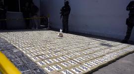 Mediante rueda de prensa el ministro John Reimberg, presentó y dio declaraciones sobre la incautacion de 560 kilos de droga, encontadas en Tarifa, Samborondon.