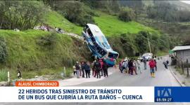Bus que cubría la ruta Baños - Cuenca perdió pista en Alausí, Chimborazo. El accidente deja a 22 personas heridas. Un reportaje de Mercedes Chávez