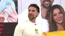 Johann Vera, cantautor guayaquileño, compartió sus logros musicales y presentó “Grita Fuerte”, tema inspirado en la emoción de apoyar a La Tri rumbo al Mundial.
