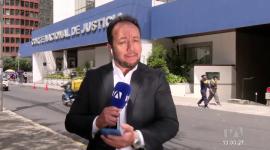 La Corte Nacional de Justicia dictó la medida cautelar para el exfuncionario y otros implicados dentro de la causa que investiga a 21 procesados por presunto peculado. Un reportaje de Fausto Yépez