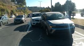 Dos vehículos colisionaron en la av. Ruta Viva, en el nororiente de Quito,