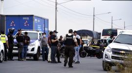 En el sector conocido como 'Las Cañitas', en el km. 12 via Jujan- Babahoyo,  fueron encontrados 8 cuerpos metidos en sacos de arroz.