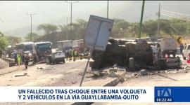 Un accidente de tránsito se registró en la vía a Guayllabamba, cobrando la vida de una persona y dejando a otra con heridas de gravedad. Un reportaje de Gustavo Jaramillo
