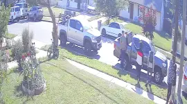 Veterano de la Marina frustra intento de robo armado frente a su casa en Maryland