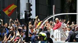 El papa León XIV hace un contundente llamado a la paz y la unidad durante su visita a España