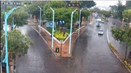 Cámaras de Segura EP captan varias vías mojadas en Guayaquil, debido a la intensa lluvia con tormentas eléctricas, de este 7 de junio de 2026.