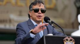 Gustavo Petro celebra posible triunfo de Roberto Sánchez en Perú