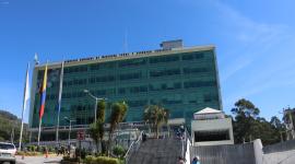 El cuerpo de Nathaly Mafla fue llevado a Medicina Legal para realizar la autopsia.