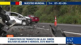 Una serie de accidentes vehiculares se registraron la mañana del martes en Quito. Los organismos de socorro atendieron las emergencias. Un reportaje de Juan Miguel Rodríguez