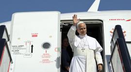 El Papa León XIV llegó a la Gran Canaria como parte de su gira por España.
