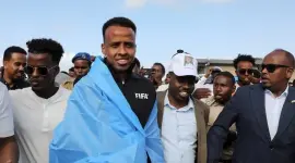 Árbitro somalí Omar Artan.