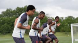 Un entrenamiento de Ecuador para el debut del Mundial