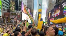 Brasil pinta de amarillo y verde el corazón de Times Square antes de su debut mundialista