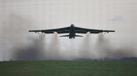 Caos en la Base Edwards tras el desplome de un B-52 Stratofortress.